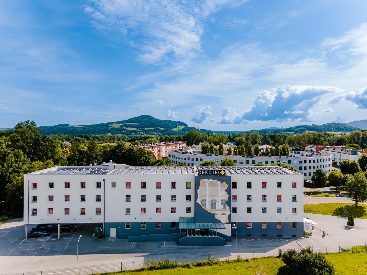 Oekotel Salzburg Messe Exterior photo